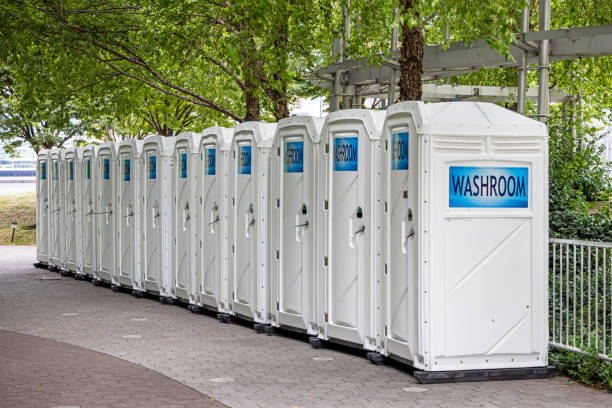 Best Porta potty delivery and setup  in Roundup, MT